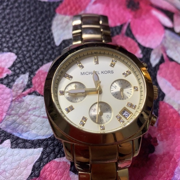 Michael Kors gold tone stainless steal Ladies Watch MK5132 Quartz movement - Picture 2 of 7